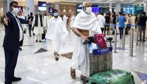آج سے عمرہ زائرین پر ویکسی نیشن کے بغیر سفر پر پابندی عائد