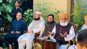 کے پی میں گورنر راج و ایمرجنسی، فضل الرحمان نے جمہوریت پر شب خون قرار دے دیا
