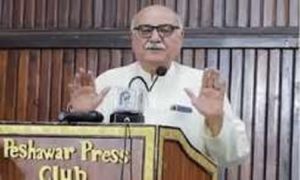 پشاور ، خیبر پختونخوا میں ایمرجنسی اور گورنر راج کا نفاذ جمہوری نظام کے لیے تشویشناک ہے، میاں افتخار حسین
